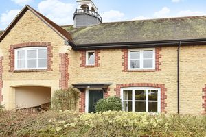 3 Penstones Court- click for photo gallery
